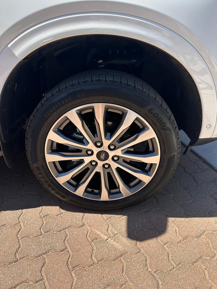 2024 Ford Everest Platinum