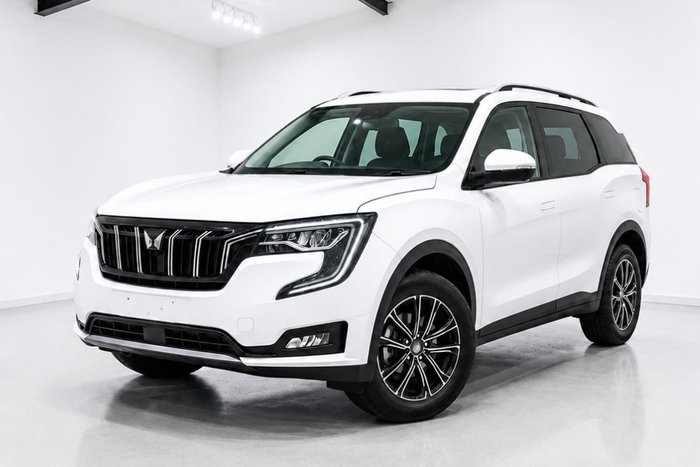 2025 Mahindra XUV700 AX7L