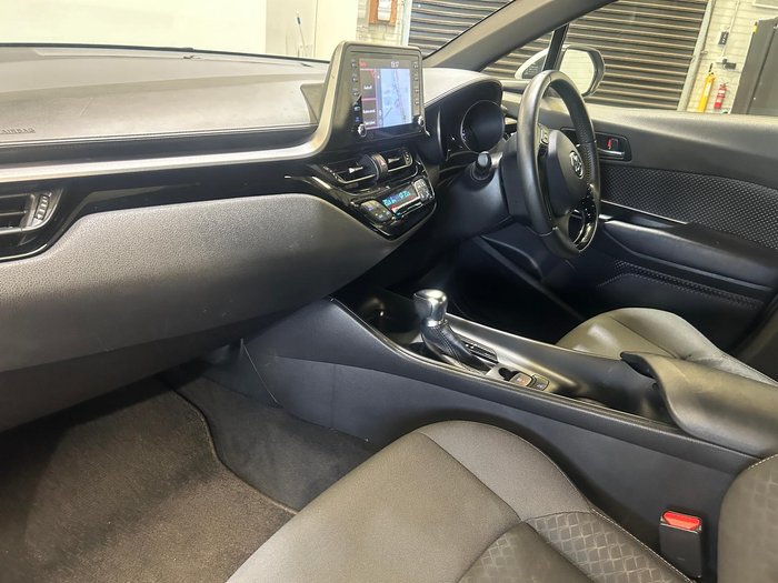 2022 Toyota C-HR GXL NGX10R Frosted White