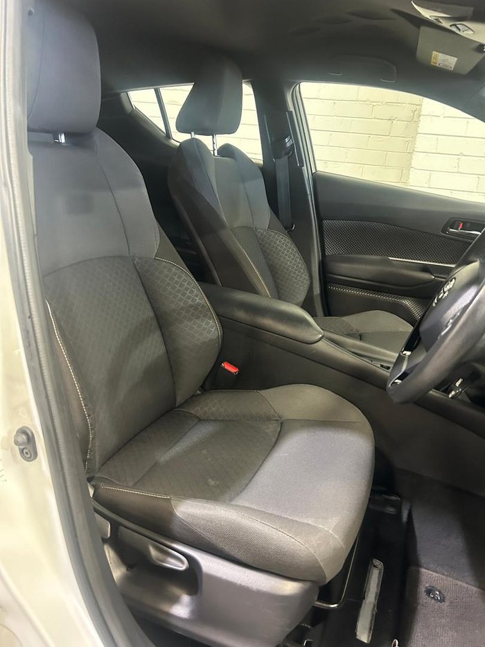 2022 Toyota C-HR GXL NGX10R Frosted White