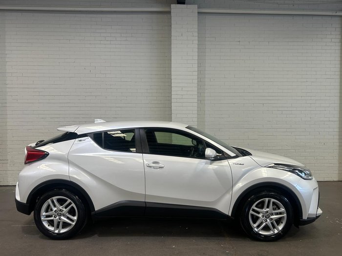 2022 Toyota C-HR GXL NGX10R Frosted White