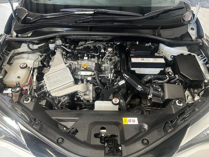 2022 Toyota C-HR GXL NGX10R Frosted White