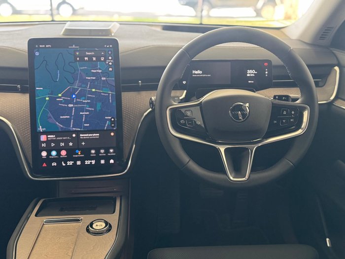 2025 Volvo EX90 Plus Twin Motor