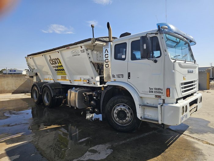 2018 Trout River Australia Acco 2350G