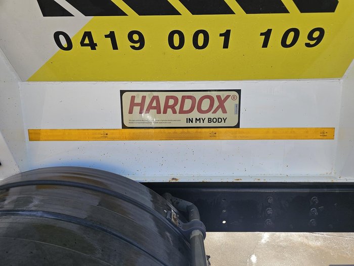 2018 Trout River Australia Acco 2350G