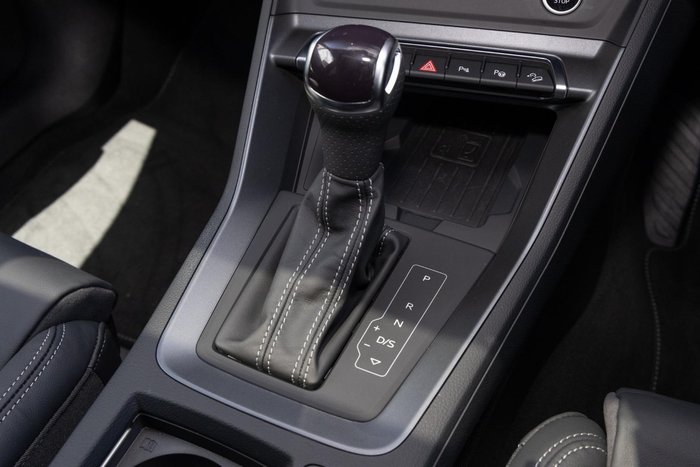 2025 Audi Q3 40 TFSI S line