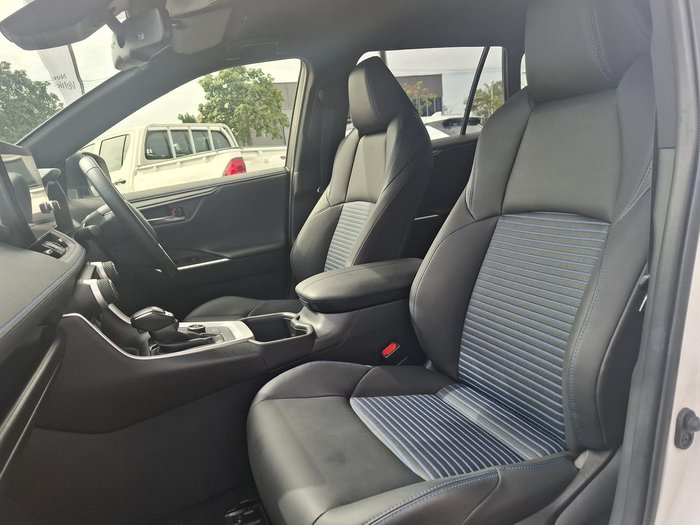 2023 Toyota RAV4 XSE