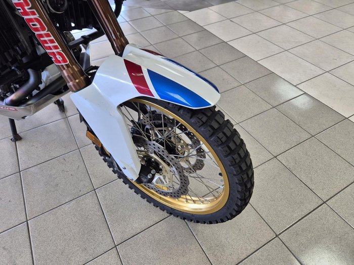 2018 Honda Africa Twin Adventure Sports (CRF1000AL2) Africa Twin White