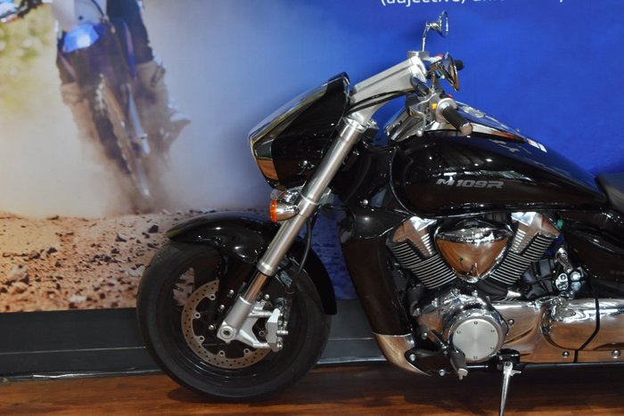 2019 Suzuki VZR 1800 BOULEVARD (M109R) Black