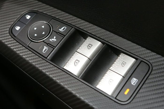 2024 Mitsubishi Outlander LS