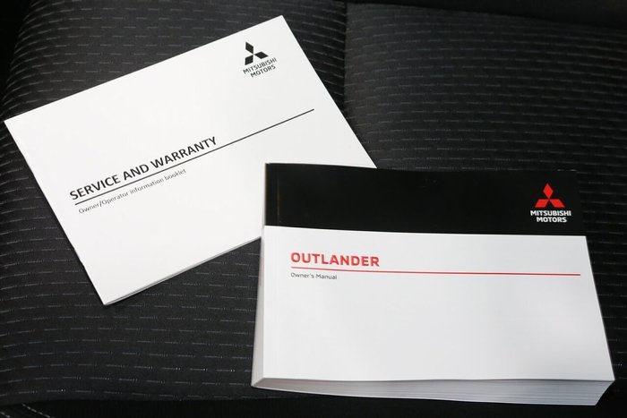 2024 Mitsubishi Outlander LS