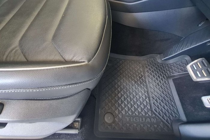 2021 Volkswagen Tiguan 162TSI R-Line