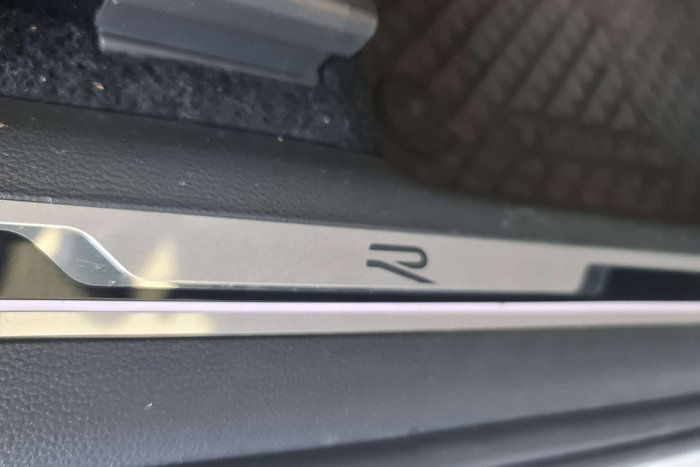 2021 Volkswagen Tiguan 162TSI R-Line