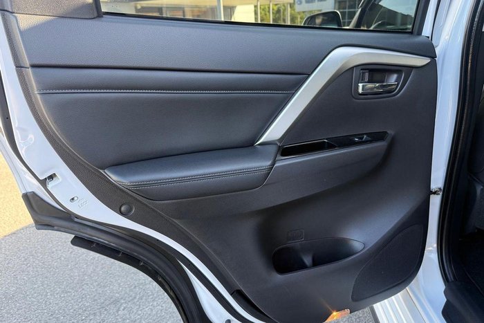 2022 Mitsubishi Pajero Sport Exceed