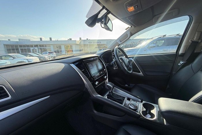 2022 Mitsubishi Pajero Sport Exceed