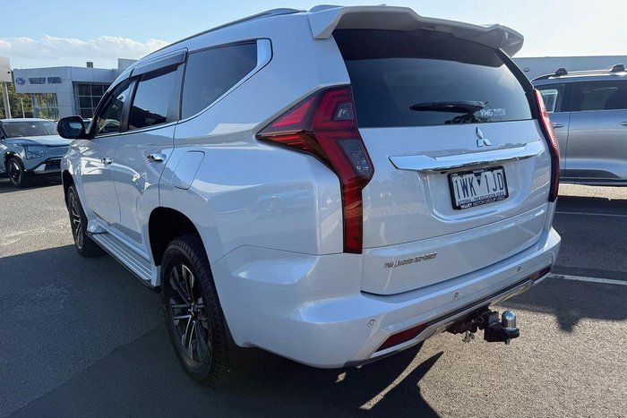 2022 Mitsubishi Pajero Sport Exceed