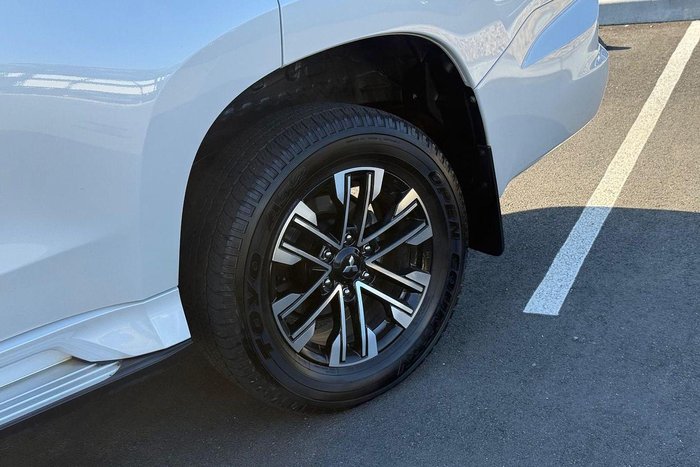 2022 Mitsubishi Pajero Sport Exceed