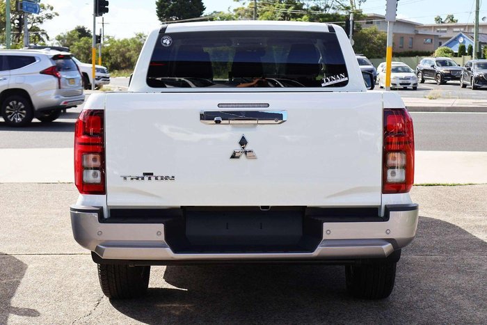 2025 Mitsubishi Triton GLS