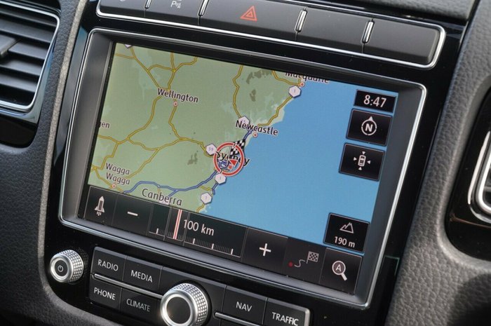 2017 Volkswagen Touareg Monochrome