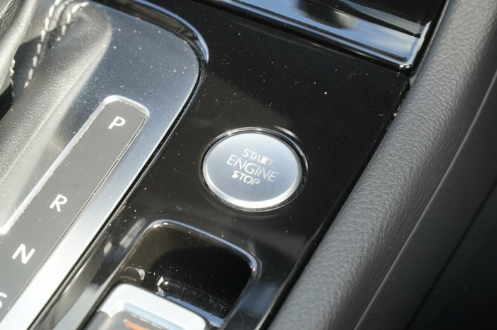 2017 Volkswagen Touareg Monochrome