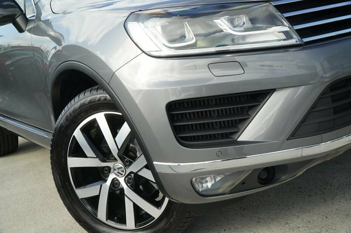 2017 Volkswagen Touareg Monochrome