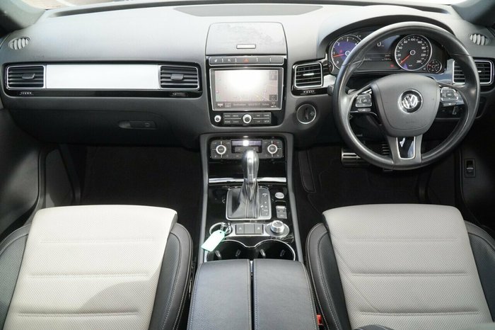 2017 Volkswagen Touareg Monochrome