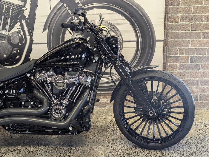 2023 Harley-Davidson Breakout 117 (FXBR) Softail Black
