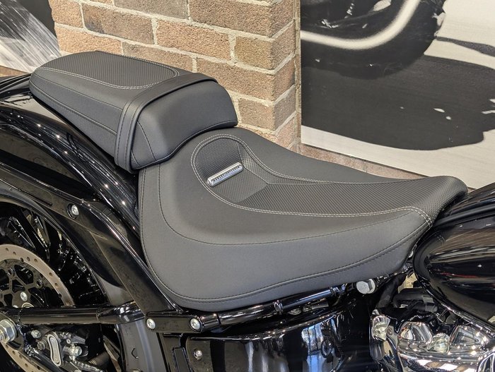 2023 Harley-Davidson Breakout 117 (FXBR) Softail Black