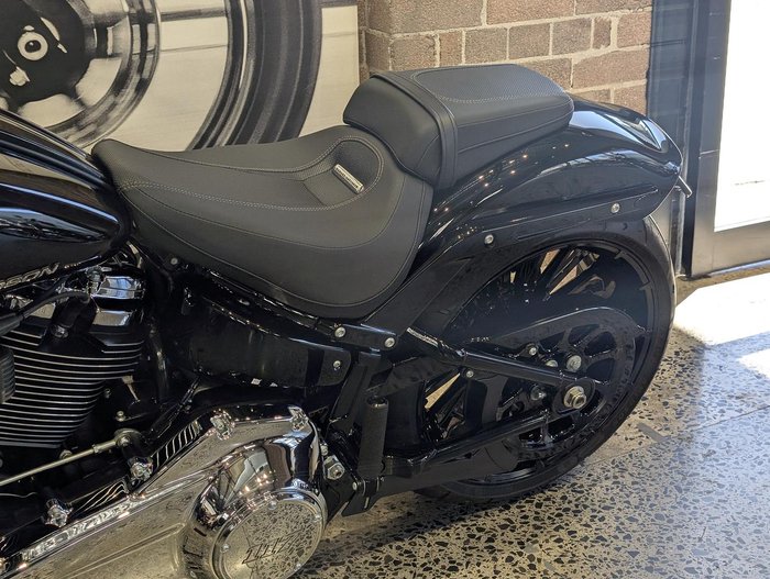 2023 Harley-Davidson Breakout 117 (FXBR) Softail Black