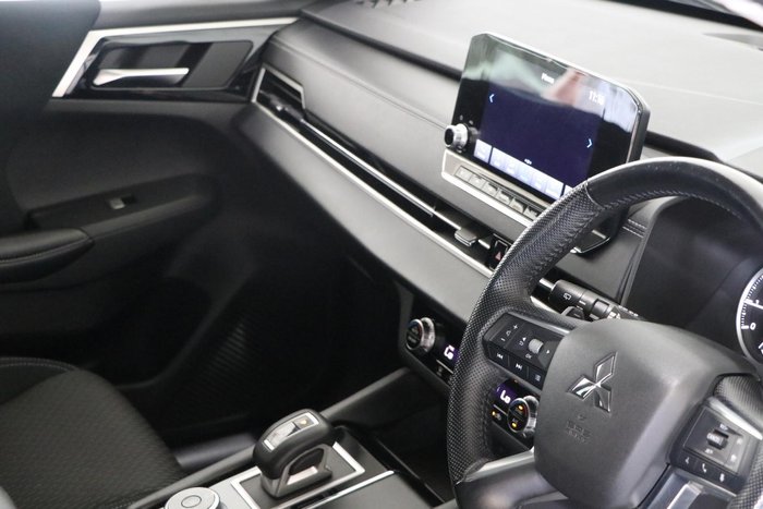 2021 Mitsubishi Outlander LS