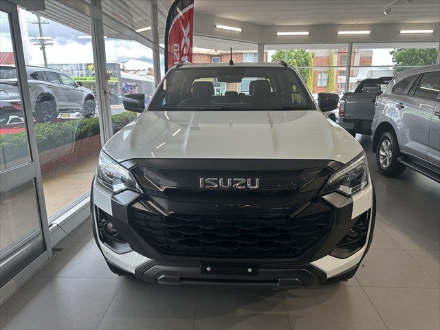 2025 ISUZU D-MAX