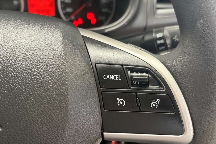 2017 Mitsubishi Triton GLX