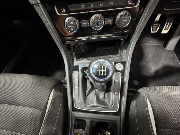 2014 Volkswagen Golf R