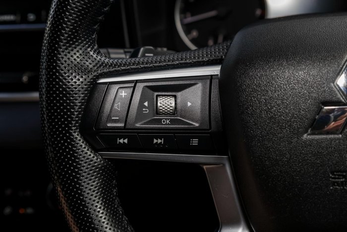 2022 Mitsubishi Outlander LS