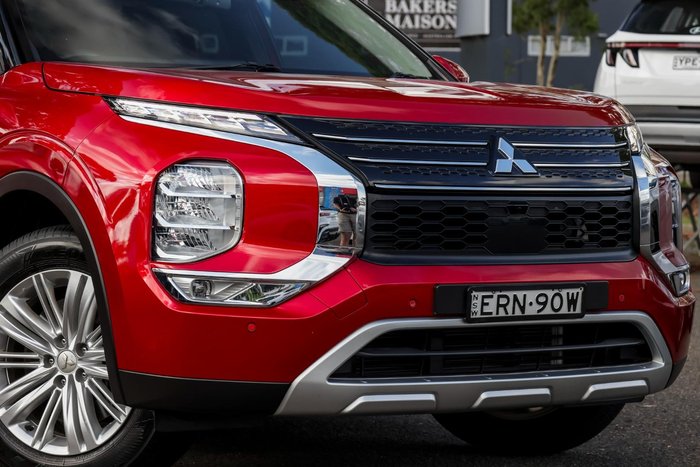 2022 Mitsubishi Outlander LS