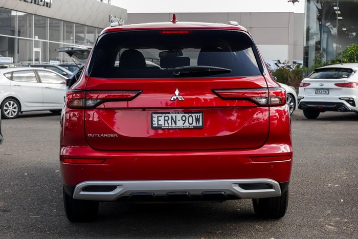 2022 Mitsubishi Outlander LS