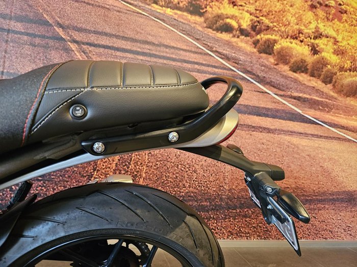 2024 Triumph Speed 400 Speed Four Grey