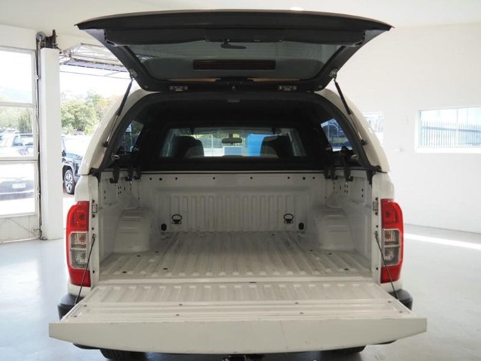 2021 Nissan Navara SL