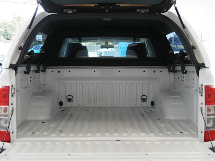 2021 Nissan Navara SL