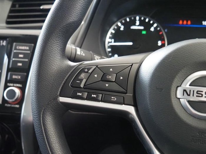 2021 Nissan Navara SL