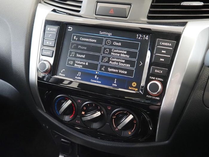 2021 Nissan Navara SL