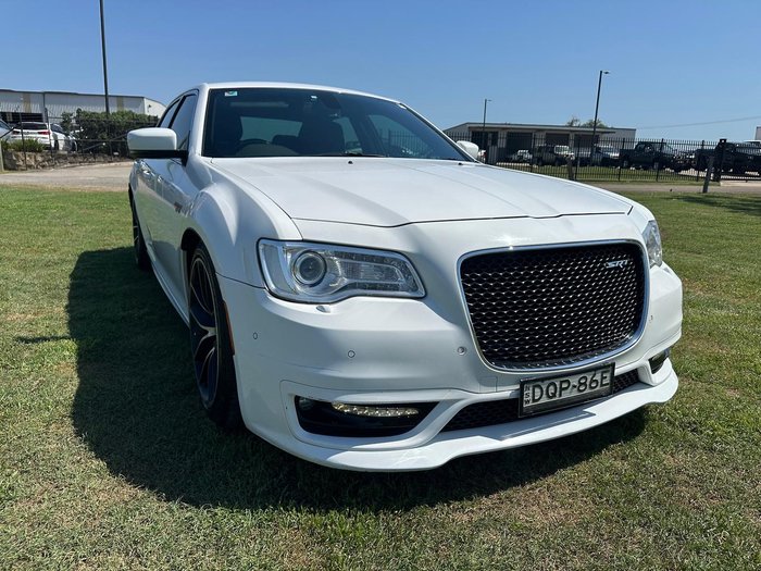 2017 Chrysler 300 SRT Core