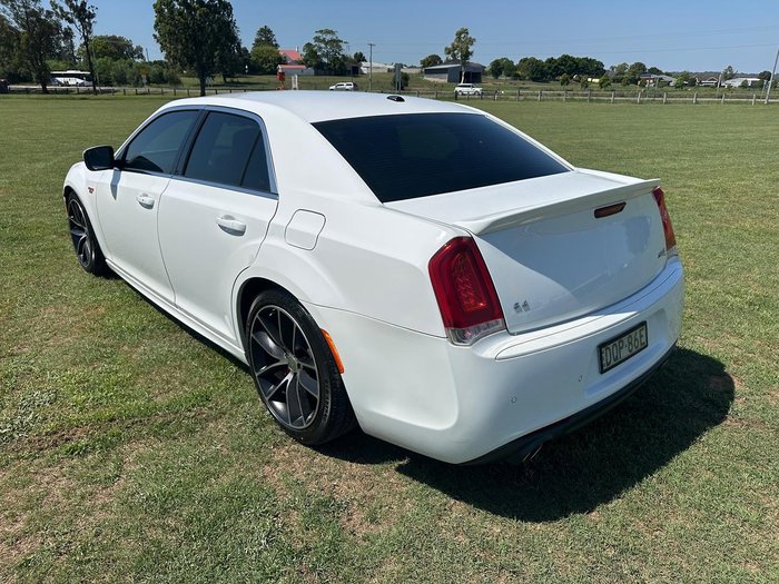 2017 Chrysler 300 SRT Core