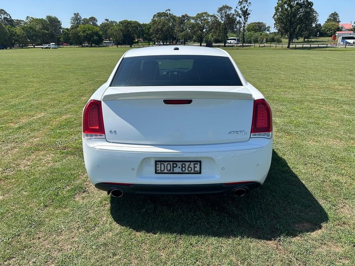 2017 Chrysler 300 SRT Core