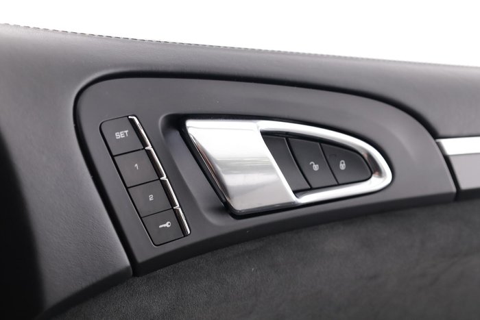 2017 Porsche Cayenne GTS