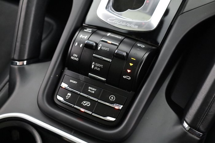 2017 Porsche Cayenne GTS