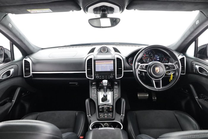 2017 Porsche Cayenne GTS