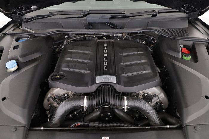 2017 Porsche Cayenne GTS