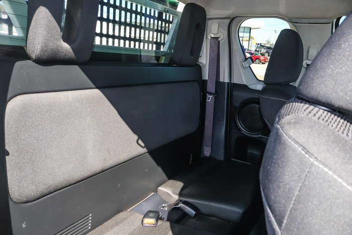 2023 Toyota Hilux SR