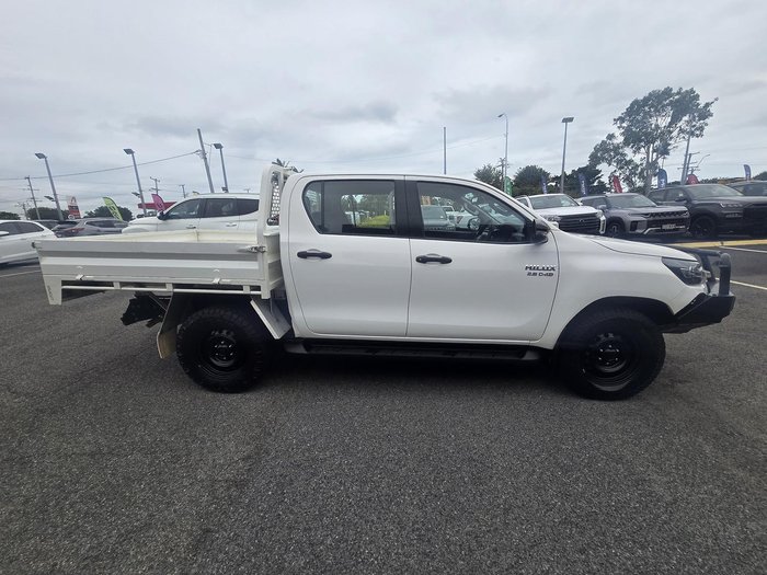 2022 Toyota Hilux SR
